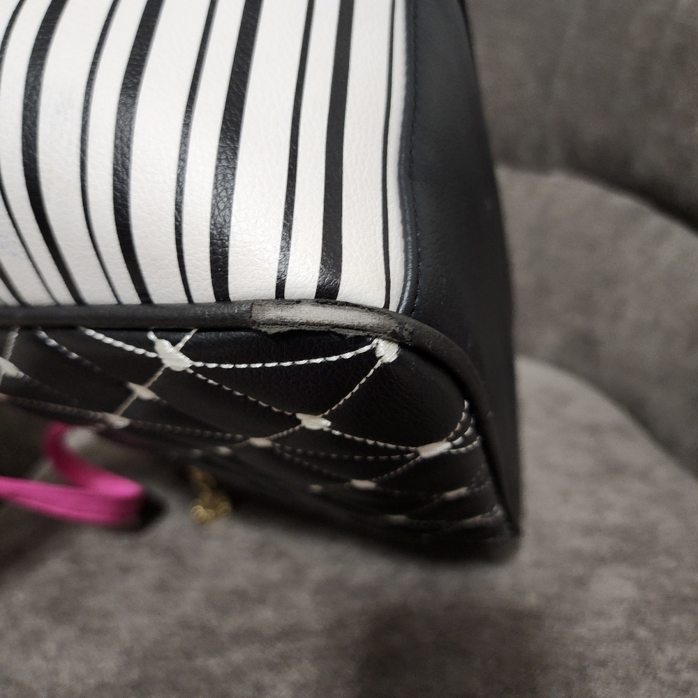 BETSEY JOHNSON BAG - Picture 10 of 12